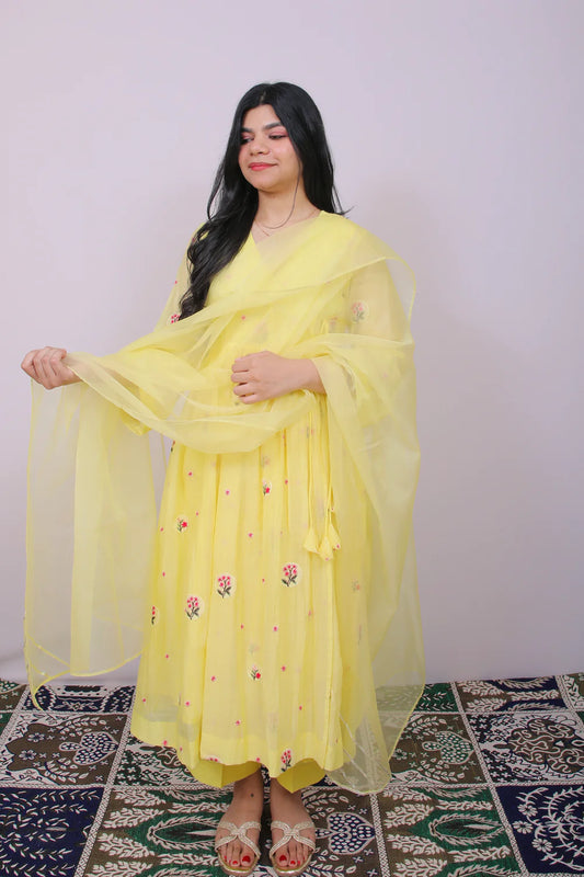 Lemon Yellow Floral Embroidered Chanderi Kurta Pant Set with Organza Dupatta for Women