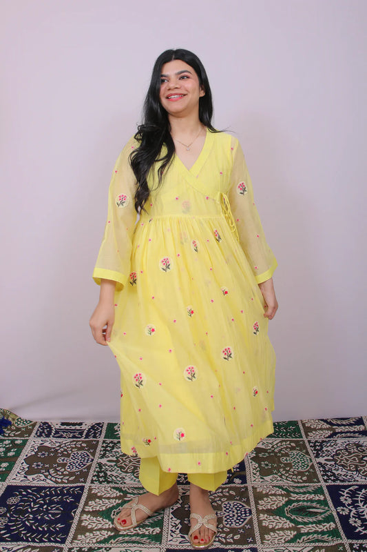 Lemon Yellow Floral Embroidered Chanderi Kurta Pant Set with Organza Dupatta for Women