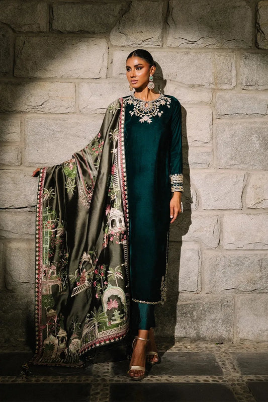Emerald Royale Embroidered Kurta Set with Statement Dupatta